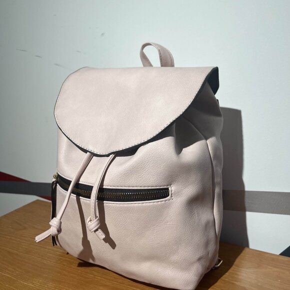 GREAT CONDITION~ Ardene Baby Pink Backpack - Picture 2 of 7